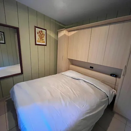 Sunset Family T109 Apartment