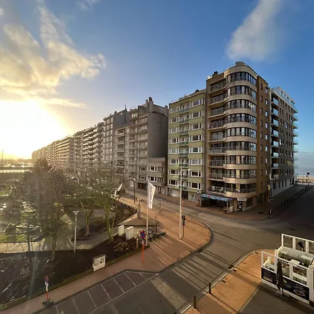 Sunset Family T109 Apartment